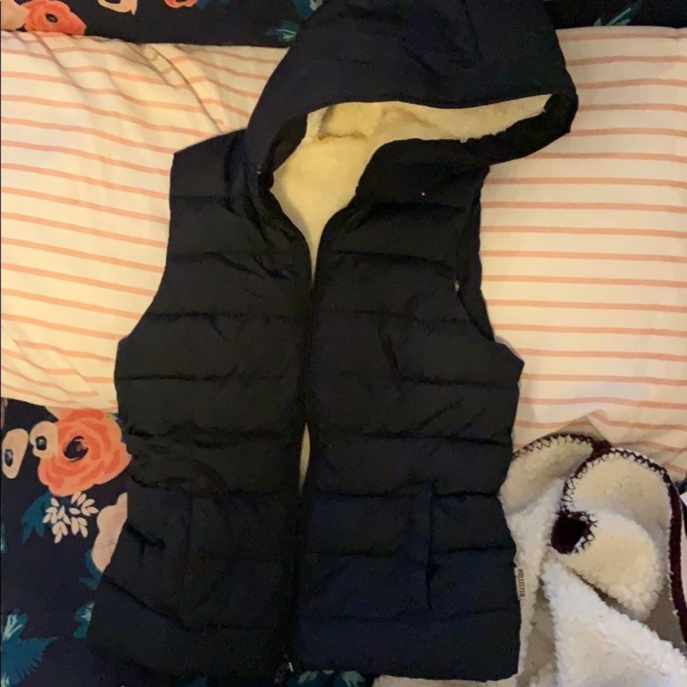 Hollister coat vest with Sherpa